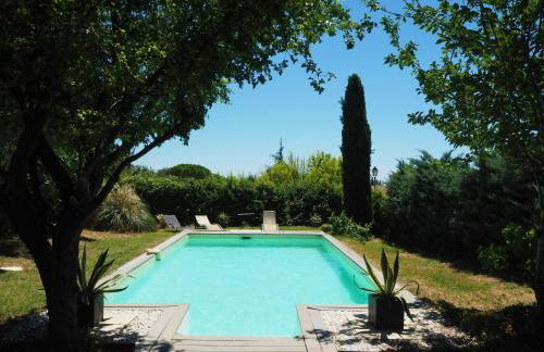 Cozy Vacation House With Pool, Vernegues - Foto 2