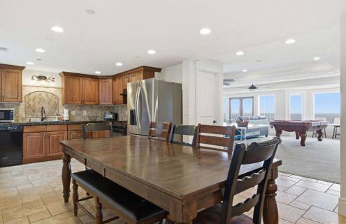 Private Family Home with Hot Tub - Foto 25