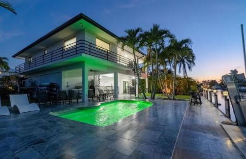 Villa Franchella - Waterfront Luxury Home, Pool, 45 Dock - Foto 1