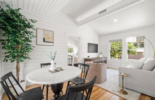 NEW! The Adaline Room #9 - Updated Hyde Park Penthouse, Steps to Bayshore - Foto 3