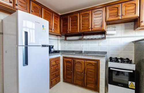 Excelente apartamento no melhor point de Itaúna a 100 m da praia - Foto 26