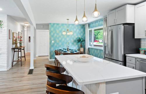 Spacious and Luxury Designed Ranch with Game Room - Foto 27