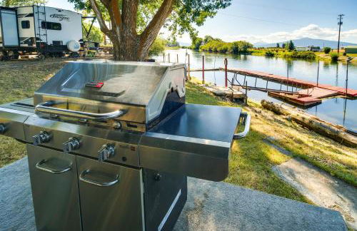 Resort Cabin on the River about 21 Mi to Crater Lake! - Foto 18