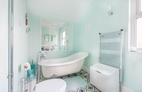 Number 12 Yorkshire Holiday House - Photo 9