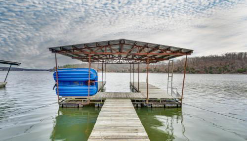 Fish and Boat on Lake of the Ozarks Waterfront Home - Foto 2