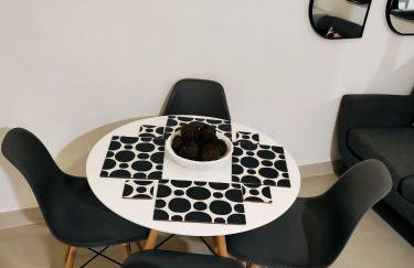 Luxurious 3 bed Ensuites & kitchenettes Nr LGI Hospital & Uni - Free 5G WIFI & Netflix Short Stays - Contractors Free Parking - Foto 29