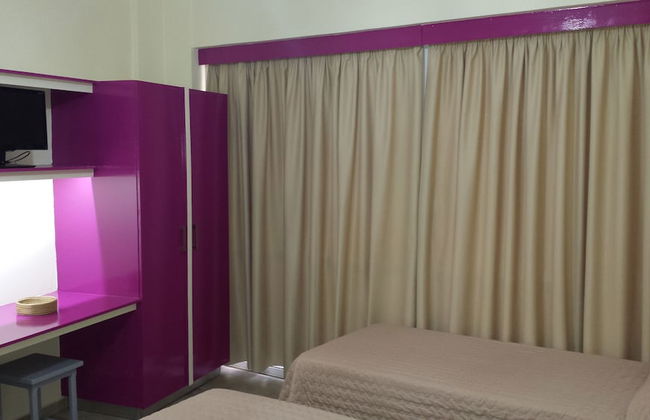 Takis Hotel - Photo 9