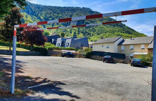 Idéalement situé, spacieux et agréable, parking gratuit et classé 3 étoiles - Foto 17
