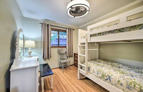 Charming Lakefront Home with Grill and Fire Pit! - Foto 21