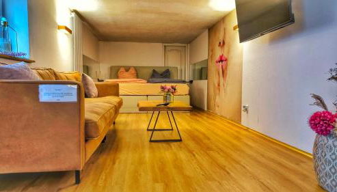 AMORE 66 bei Greta - Foto 2