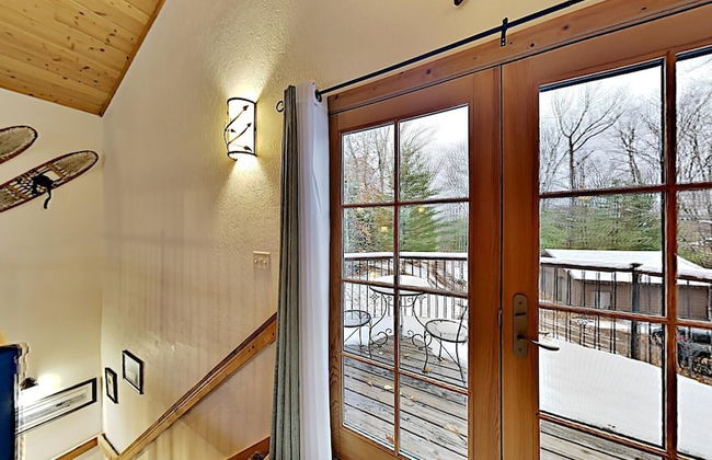 Round House on Round Lake - Photo 32