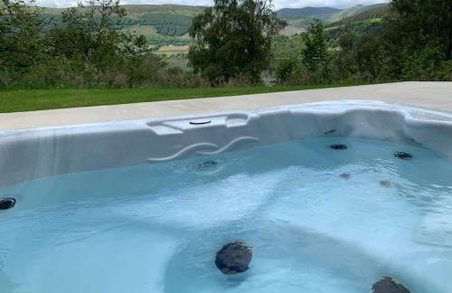 The Tractor Shed- Elevated Hot Tub with Loch Views - Foto 7