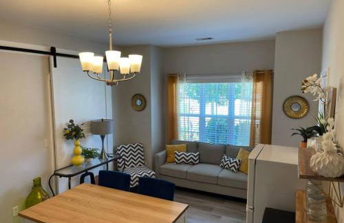 Adorable Apt with Access to Pool and Tennis Courts - Foto 1