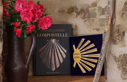 Maison historique du 15ème siècle avec jardin à La Carneille - FR-1-497-135 - Foto 21