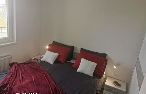 CITY CENTER PEARL #new#free reserved parking in garage elevator direct access#business and pleasure#city view&balcony&sunny&cafes&markets&tram#city center#working room#2 toliets#2 bedrooms - Photo 30