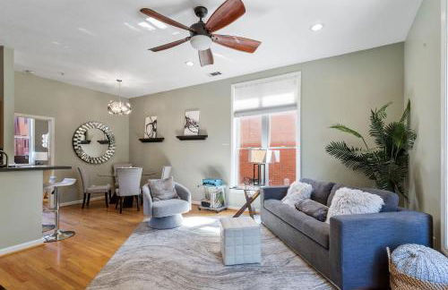 Warehouse District Modern Condo with Private Garage - Foto 1