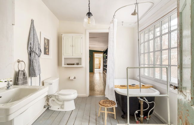 River Lodge by Avantstay 11 BR Historic Estate w/ Pool & Views of Hudson! - Foto 24