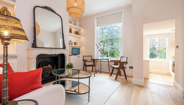 Wild Flowers by Underthedoormat - Foto 4, Essbereich im Zimmer