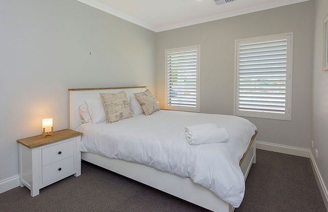 A Waterside Paradise - Foto 6