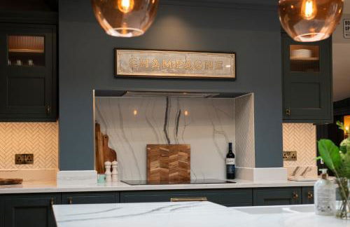 St James Cottage - Luxurious Dorset Escape in Idyllic Milton Abbas - Photo 44