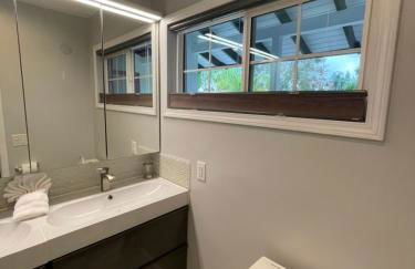 Cheerful, Beautifully Remodeled, Modern, Comfortable Home - Foto 18