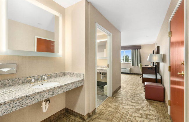 Medallion Inn & Suites - Foto 26