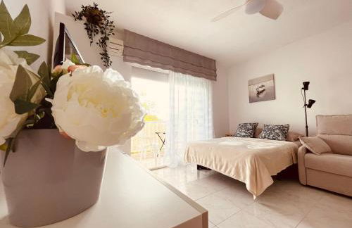 Acogedor estudio La Marina - Foto 1