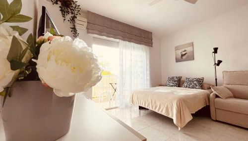 Acogedor estudio La Marina - Foto 1