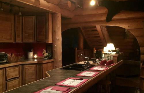 Secluded Log Cabin Nestled in the Woods in Athol, New York - Foto 8