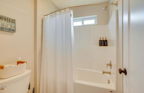 Spacious Donnelly Family Home with Private Hot Tub! - Foto 24