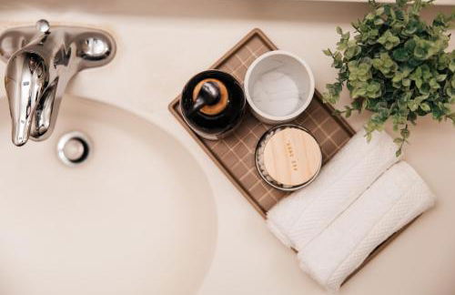 Luxury One Bedroom minutes from The Grove - Foto 28