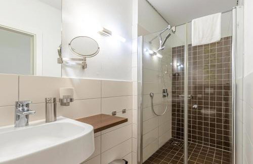 Fischadler - Ferienwohnung mit Terrasse, Kamin, Bootsverleih & Seezugang - Foto 10