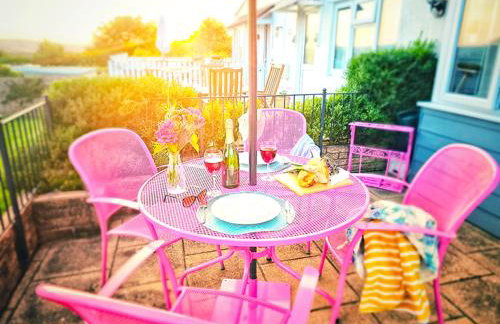 Dart Haven - cheerful holiday bungalow in Galmpton - Photo 3