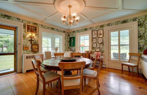 Gorgeous Victorian-Style House with Hilltop Pool! - Photo 7