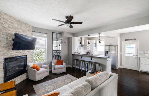 Indy Gem, Mins from Downtown with Hot Tub - Photo 3