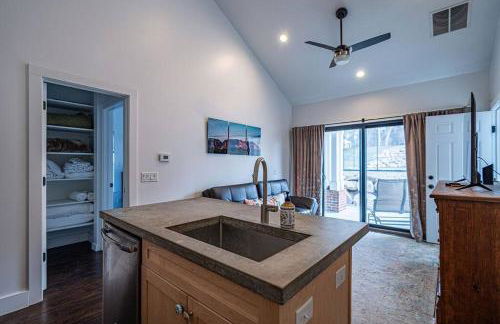 Guest House - 1 bedroom North Salt Lake Stay - Photo 13