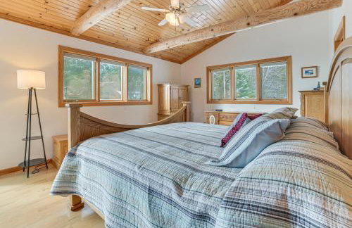 On-Site Trails and Private Beach! Lake Huron Retreat - Foto 22