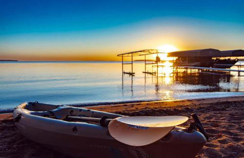 Dog Friendly Leech Lake Home w Perfect Beach Garage Boat Lift - Foto 2