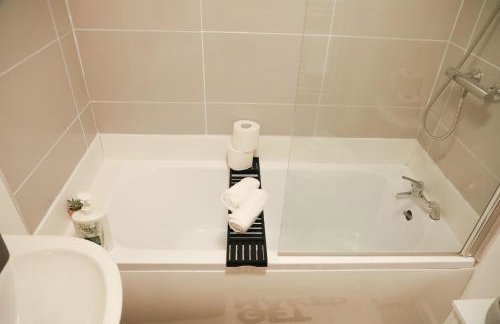 City Centre Retreat Walk To Shops & Dining, Contractors Welcome - Foto 26