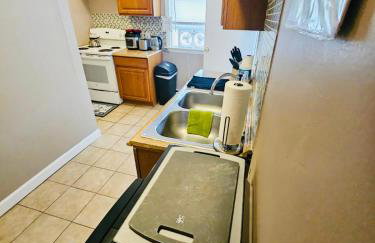 Suites on East Side near Whole Foods, Brown University, Miriam Hospital, MBTA, Downtown, - Photo 7