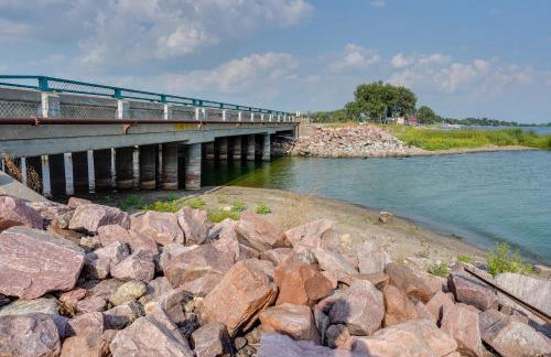 Waterfront Lake Poinsett Retreat with Fire Pit! - Foto 33