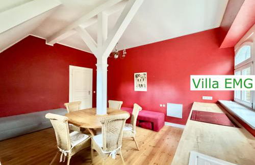 Luxus Ferienhaus Villa EMG Dortmund in Ennepetal, nah Düsseldorf, Köln mit Tennis Court, Garten, Kamin für Familien Gruppen bis 20 Personen - Foto 45