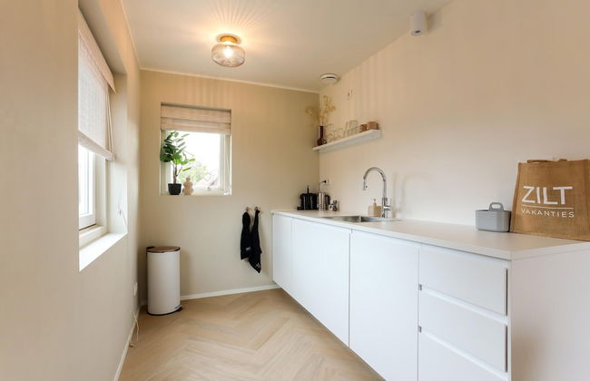 Pleasant Holiday Home in Vrouwenpolder With Garden - Photo 31