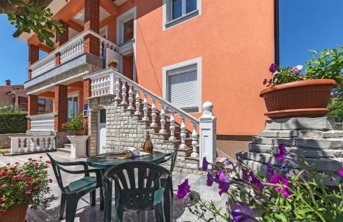 1 Bedroom Stunning Apartment In Labin - Foto 14