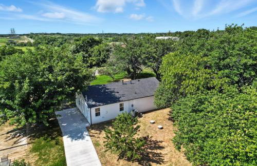 Newly Remodeled 3 Bedroom Bespoke Home Near Fort Worth - Photo 19