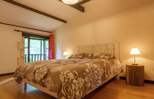 Spacious Farmhouse With Private Heated Pool in a Rustic Garden - Foto 38