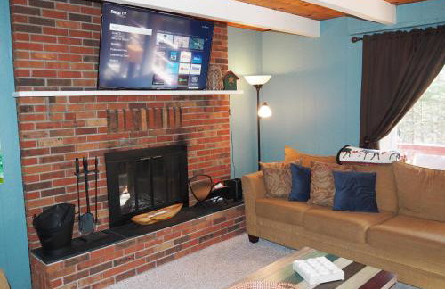 The Cub Hill Chalet - Private Lakefront with Spa! - Foto 24