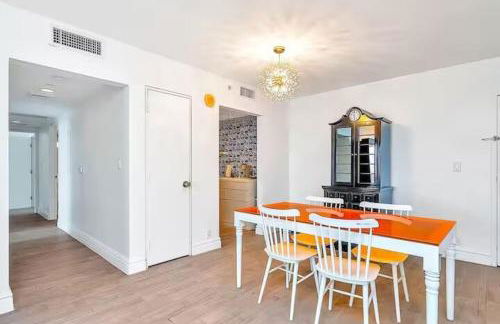 Stunning Views 2BD Condo at Hotel w Pool, Bar - Foto 19