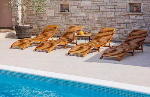 Villa Solis - new private pool villa, 4 bedrooms, near Pula & beaches - Foto 15