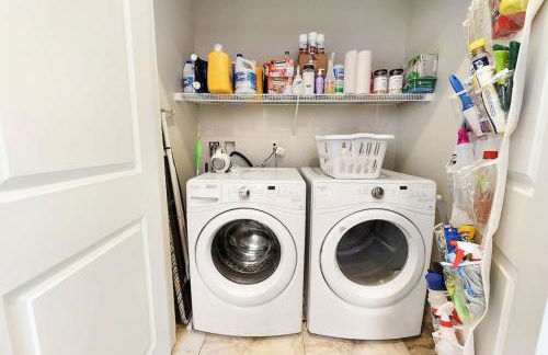 HostWise Stays - The Alpine - Family Friendly, Great Area, 3BR Home - Foto 8